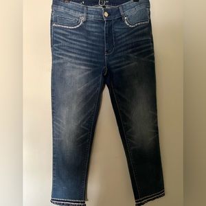 White House Black Market the Slim Crop Jean size 4
